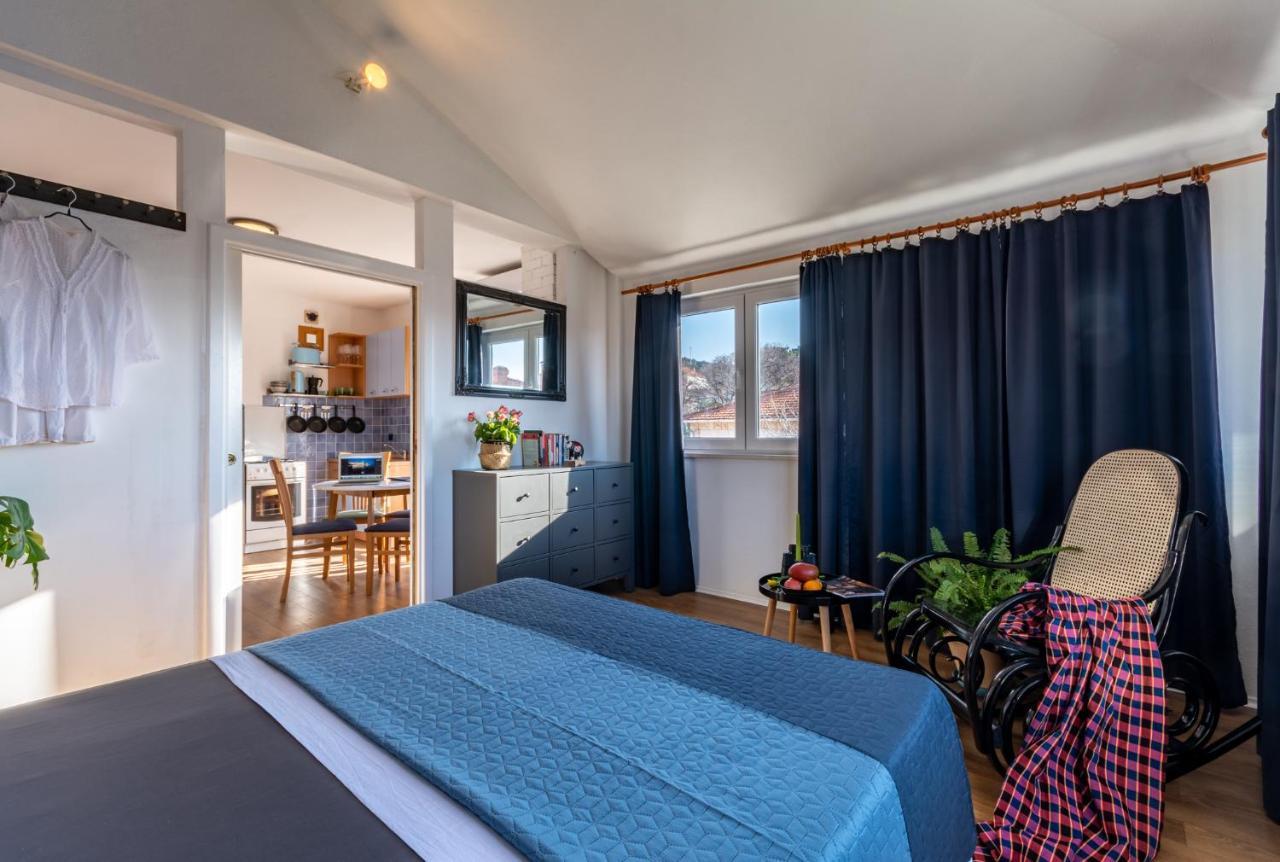 Lota On Location Apartment Supetar