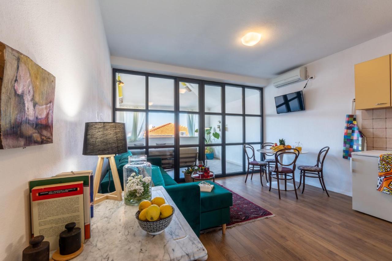 Lota On Location Apartment Supetar
